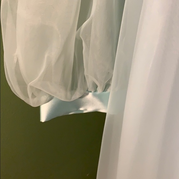 Light Blue Vintage Robe - Picture 3 of 5